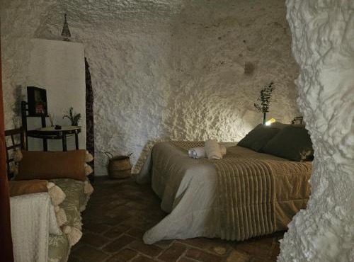 Cueva El Madrono