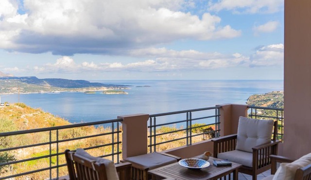 Deluxe Villa Kamba with Sea View