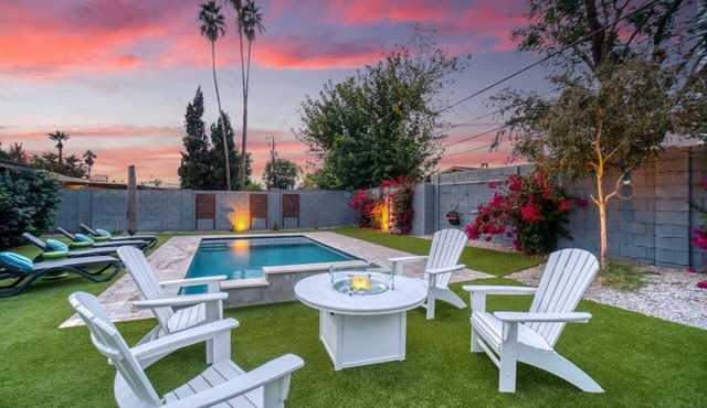 Desert Escape | Poolside BBQs, Sunset Views & Spacious Comfort