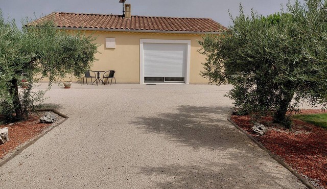 Detached villa with * rating and air conditioning and views of the Luberon
