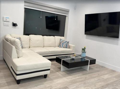 Dimond Abode Vacation Rental, Oakland California Dimond District