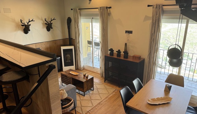 Duplex Zenith Sierra Nevada Apartment with Mountain Views and Private Terrace