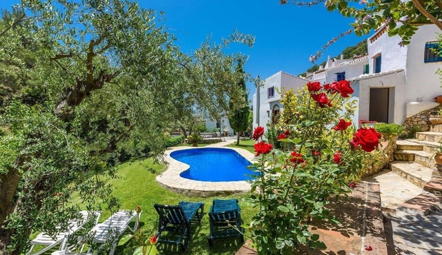 El Acebuchal - Casa Rosa Frigiliana by Ruralidays