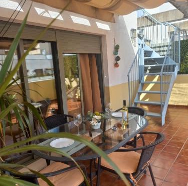 EL ATICO DE MARIA con garaje, piscina y terraza