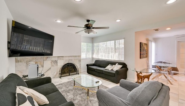 El Cajon Home with Pool 17 Mi to Downtown San Diego!