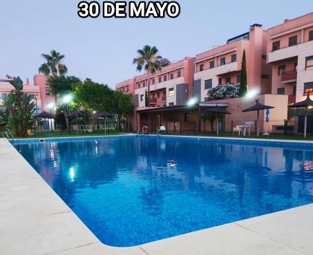 Elegante apartamento con piscina A un paso de Sevilla San Miguel