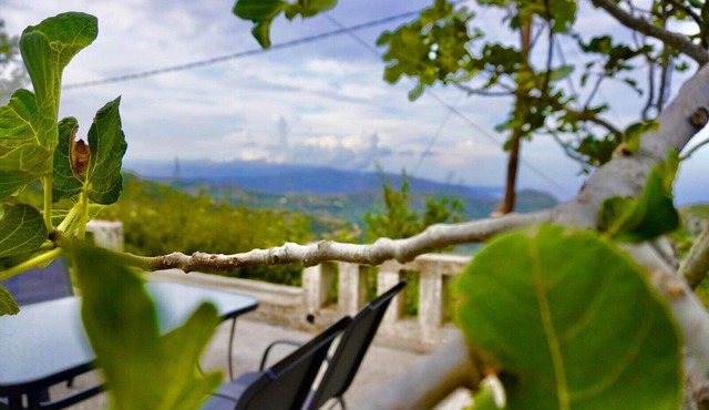 Fabulous Villa with amazing view— 10min from the beach