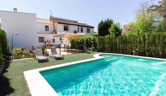 Fantastic house with private pool, garden and wifi