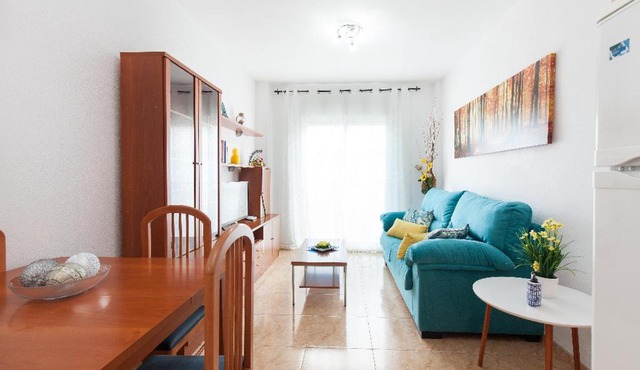 Fantastico apartamento en el centro de Roquetas, 300Mb Optic Fiber high speed internet, Smart tv