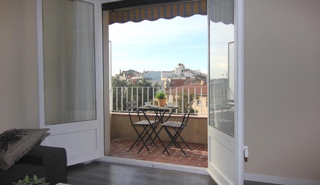 FELIP - Spacious and quiet apartments & one with Terrace