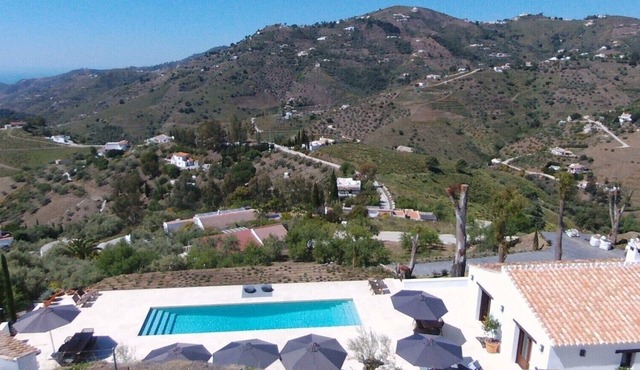 Finca el Frontín Cómpeta