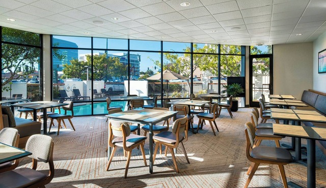 Four Points by Sheraton San Francisco Bay Bridge