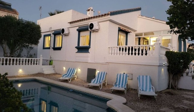 Glorious 2 bed/private pool on Camposol, immaculately clean!