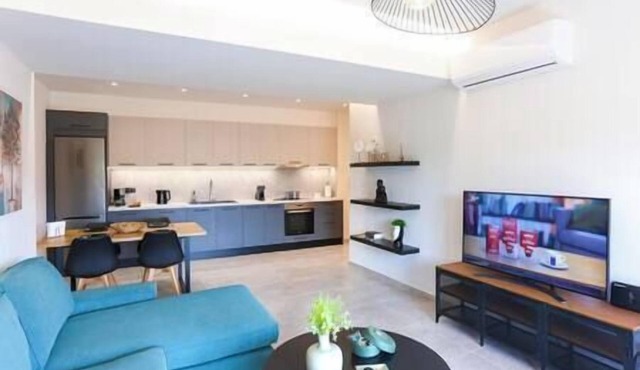Dione Seaside Apartment 2