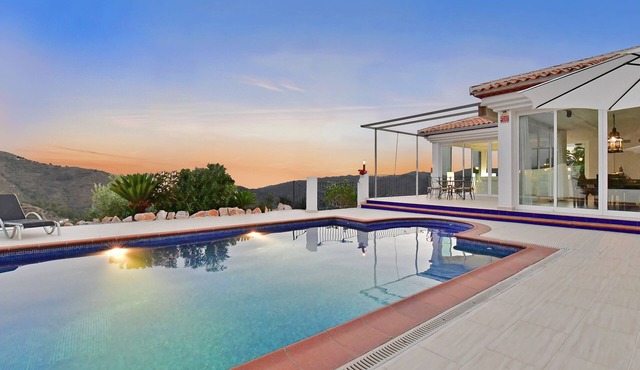 Heated pool.Central A/C Stunning Views Almunecar Luxury Countryside Villa