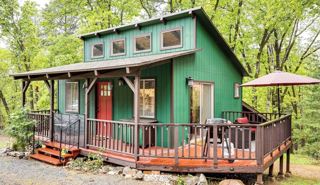'Hidden Valley Retreat' - Outdoorsy West Point Gem