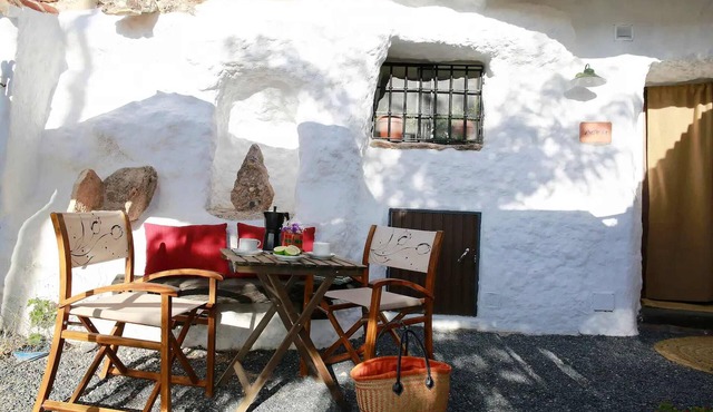 Holiday Home 'Cuevas Balcones de Piedad - Acacia' with Terrace, Shared Pool & Wi-Fi