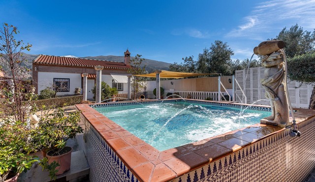 Holiday Home 'Villa Verde' with Mountain View, Private Pool and Wi-Fi