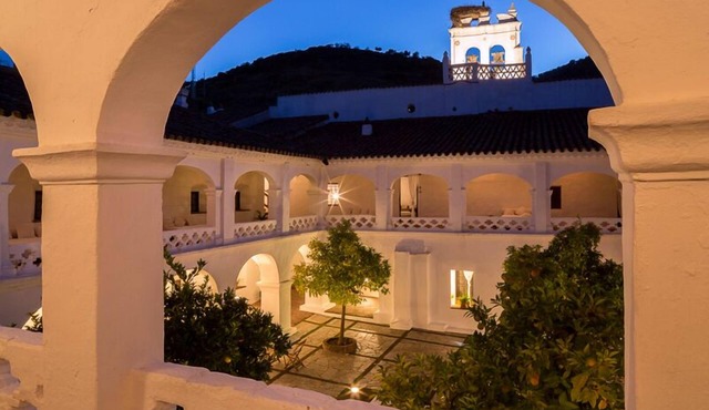 HOSPEDERIA CONVENTO DE LA PARRA