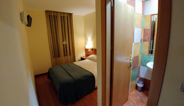 Hostal Prada Borges