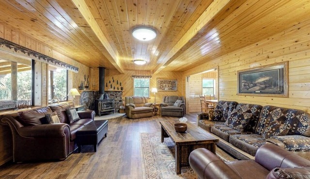 Ideal Gem on the River w/Wood-Burning Fireplace, Spacious Deck, & WiFi