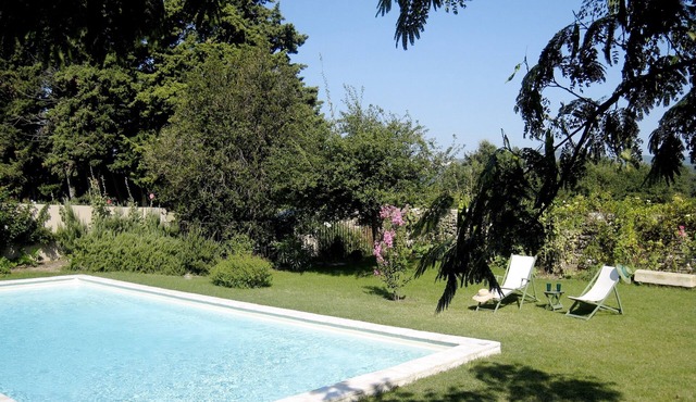 In Drome Provençale, private mas on 3ha land with swimming pool, near Grignan