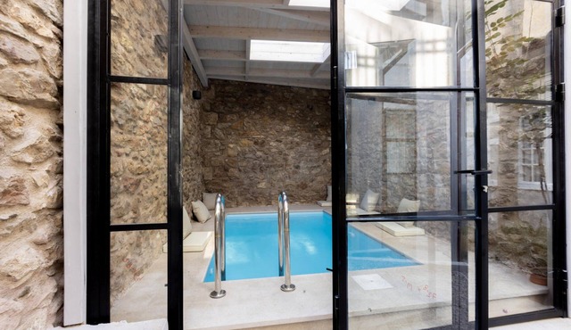 Incomparable Plaka s Lux 2bdrm Apt w Pvt Heated Pool