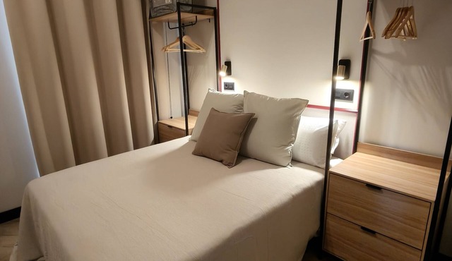 Jacaranda - Two bedrooms and views to Castelar