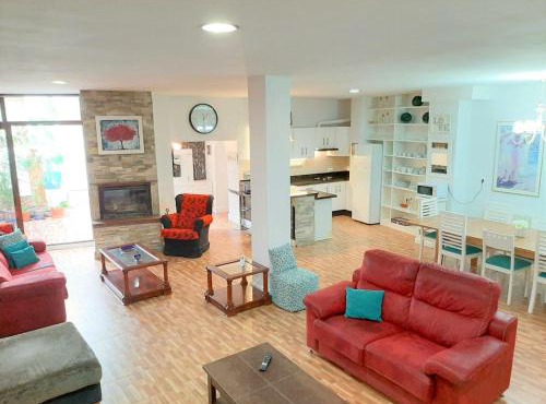 LA CASA DE LA PINTORA DE CAZORLA,ideal para familias y grupos grandes