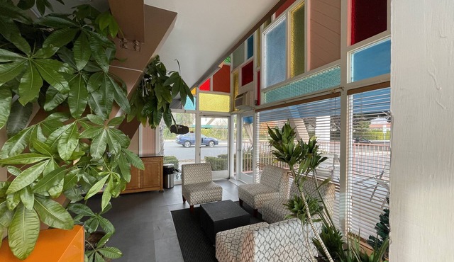 La Casa Inn
