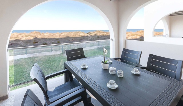 La Mar De Olas - House