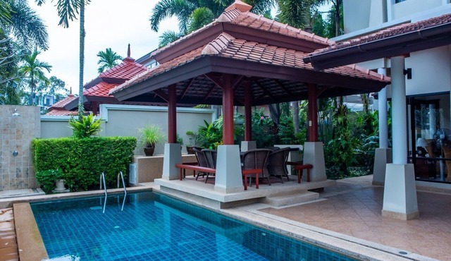 Lakeside Luxury: 4 Bedroom Phuket Laguna Villa