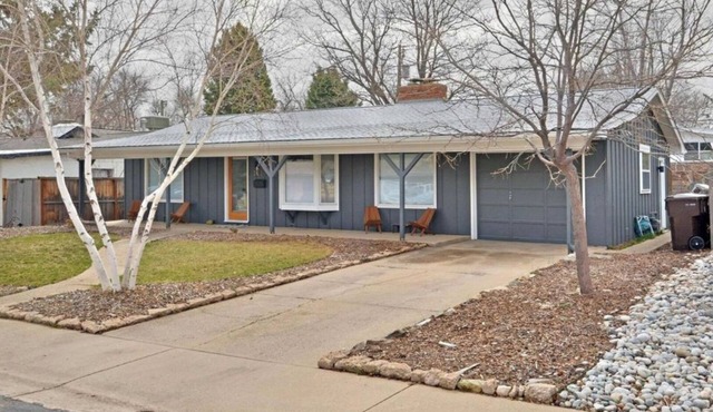 Light + Bright Boulder Midcentury 30+ day rental