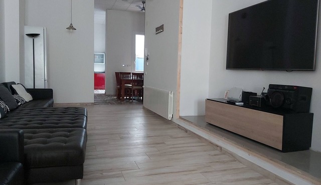 Loft Manhattan. In the center, near the beach. Private garage. Experience 1!