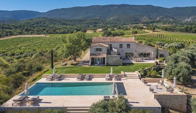 Lourmarin, Htd pool A/C By the"DomainedelaColline"