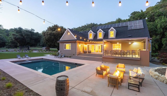 Luxe Westside 5BR/3.5BA w/Pool, Hot Tub, FirePit, Movie Room & more.