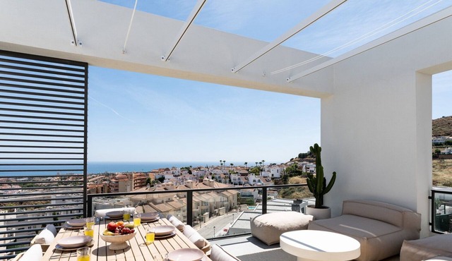 Luxury 3-Bed Mijas Villa – Sea View, Pool & Jacuzzi REF063