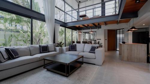 Luxury Modern Loft Villa Riverhouse