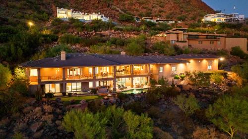 Luxury on Camelback Mountain