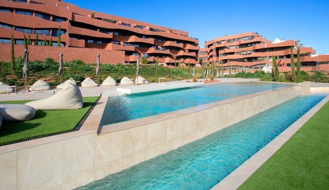 Luxury UCAM Executive | Terrace & High-Speed Wi-Fi