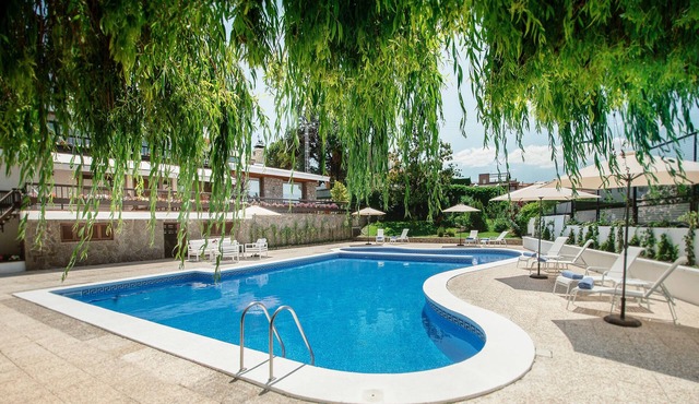 Magnificent villa, completely renovated, located in the belt of Granada