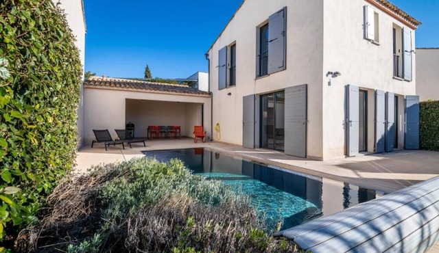 MAISON BASILIC, an elegant vacation home at the foot of Mont Ventoux!