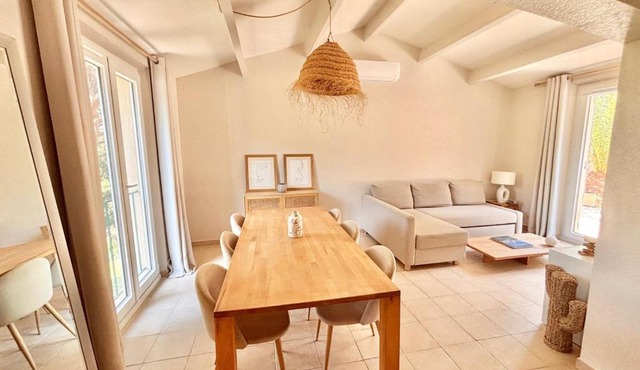 Maison de charme à Grimaud, Terrasse, clim et parking