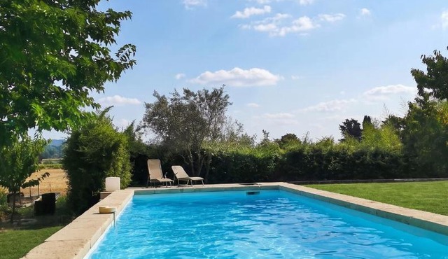 Maison spacieuse près de Valréas avec piscine