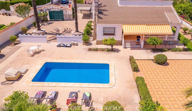 Mediterranean Style Villa in Quesada Centre private pool walking distance to all