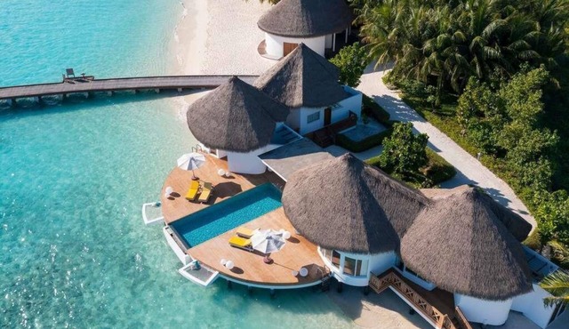 Mercure Maldives Kooddoo Adult-Only Resort
