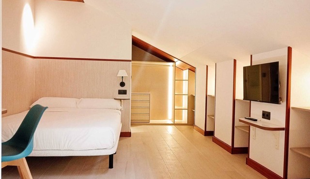 Mini Studio For Rent Near Santiago Bernabeu Stadium