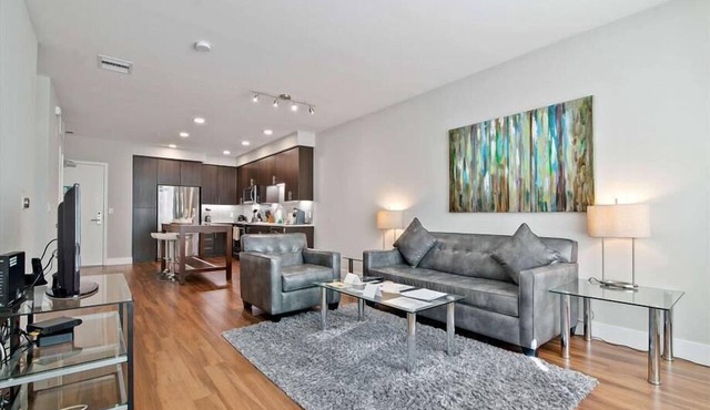 Modern 1BR | Kitchen + Laundry | Near Castro St