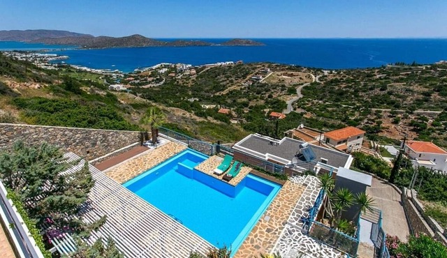 Modern Detached Villa, A/C, Private Pool, Panoramic Sea Views over Mirabello Bay near Elounda!