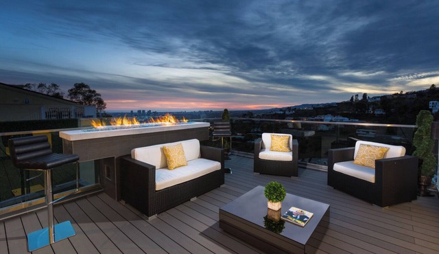 Modern villa On Sunset Strip